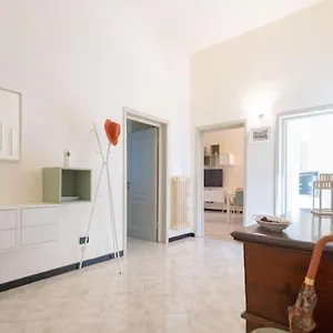 https://casa-bettina-firenze.it-tuscanyhotel.com
